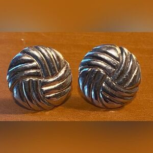Silver Tone Knot Stud Earrings Womens Round Textured Modern 1 Inch